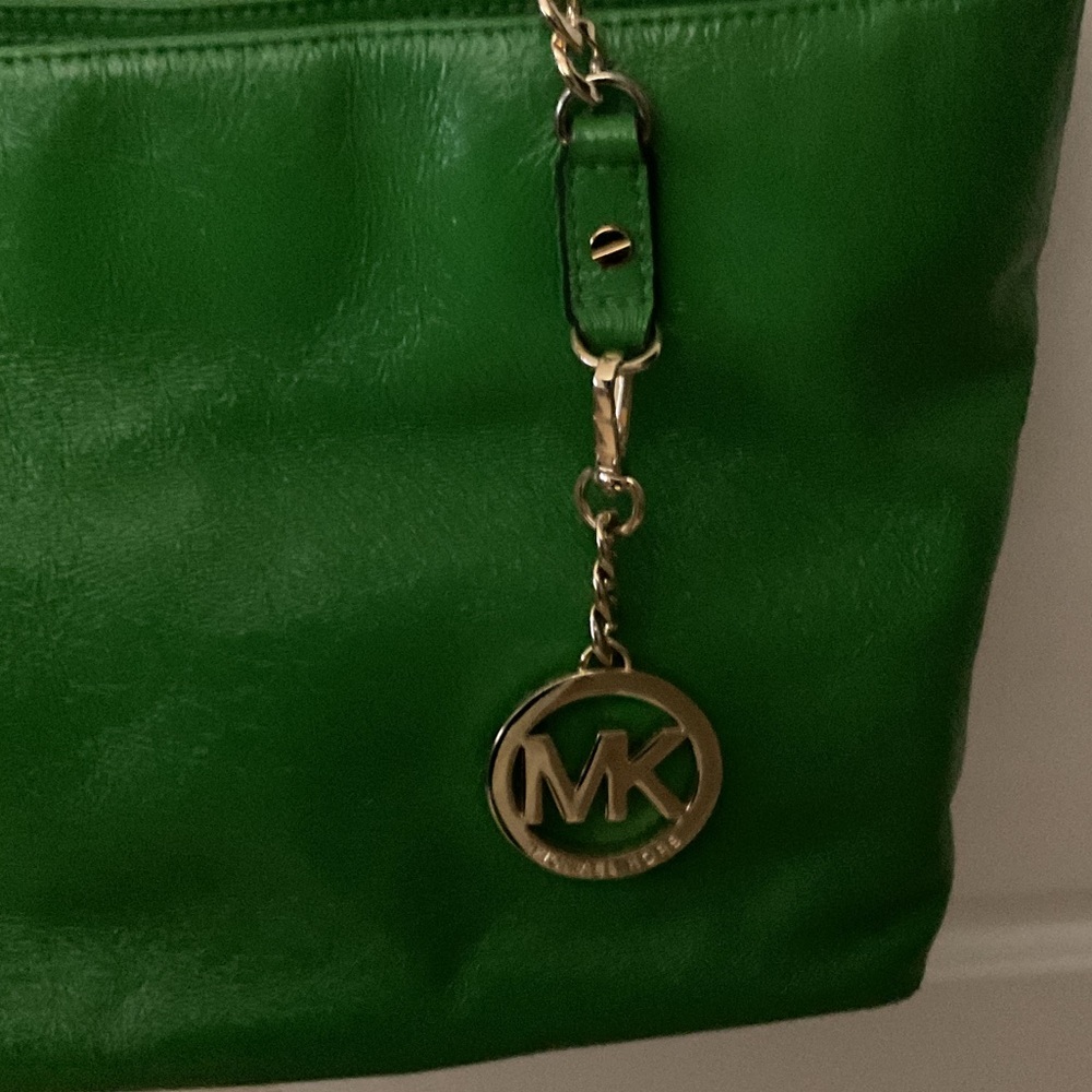 Michael Kors Vibrant Green Tote Bag - Picture 3 of 3